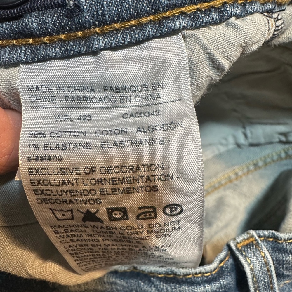 Levi’s Denizen Skinny Fit Jeans (Size 16) - Picture 9 of 11